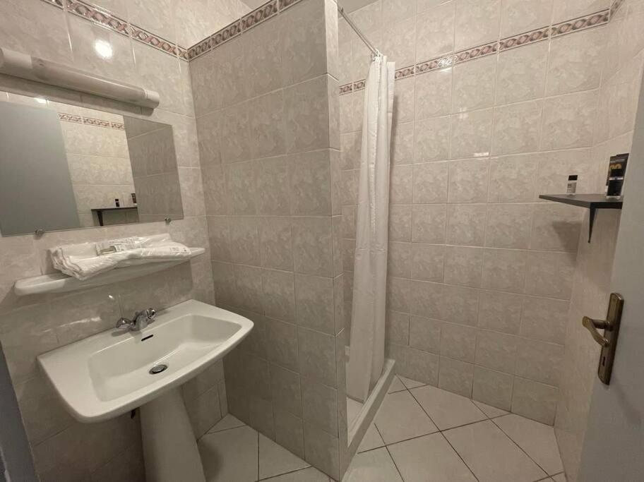 La Rescapee Du Cap'Itaine Vous Attends ! Villa Гужан-Местрас Екстериор снимка